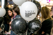 VOGUE FASHION'S NIGHT OUT 2016 8